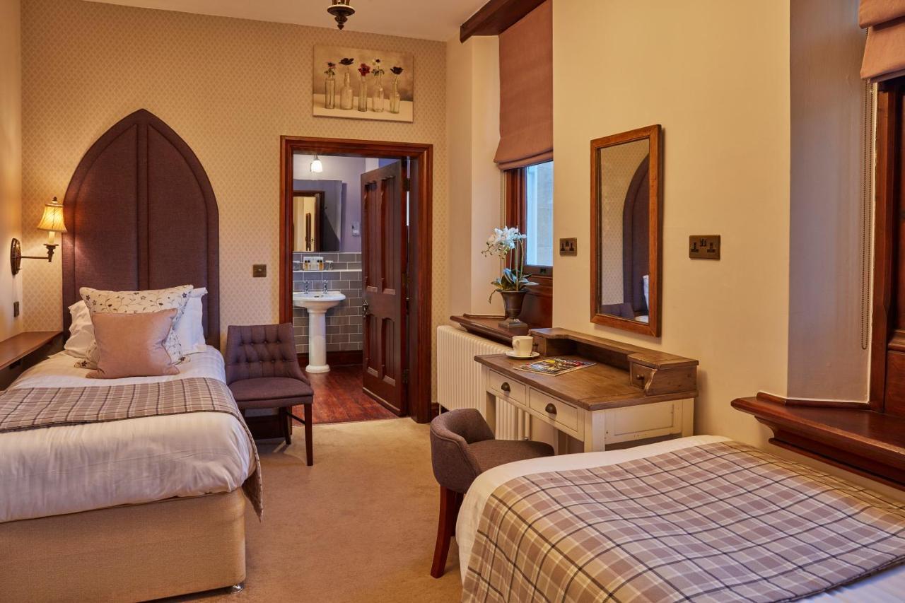 Stanbrook Abbey Hotel, Hotel