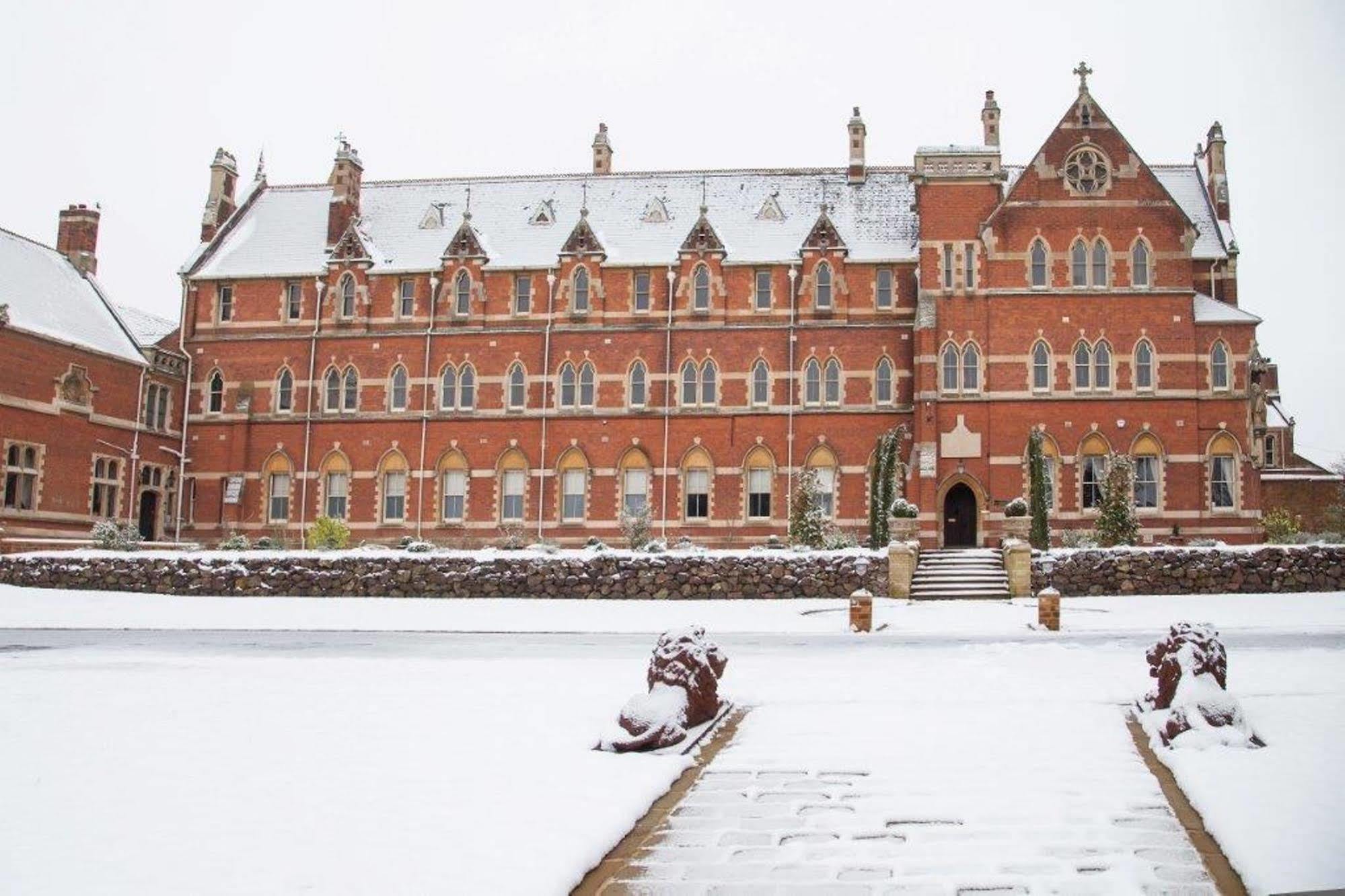 Отель Stanbrook Abbey Hotel,