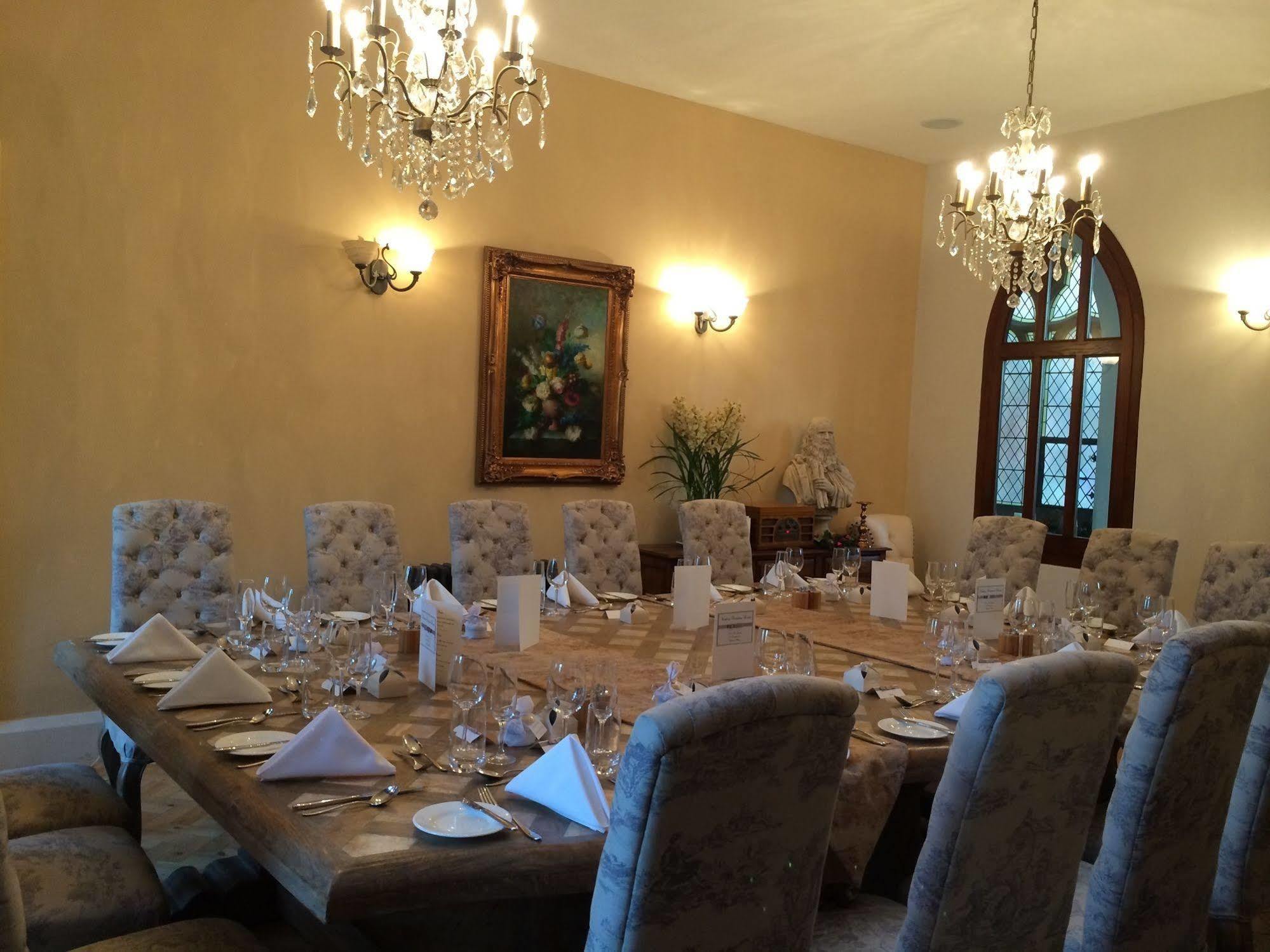 Stanbrook Abbey Hotel, Отель Вустер