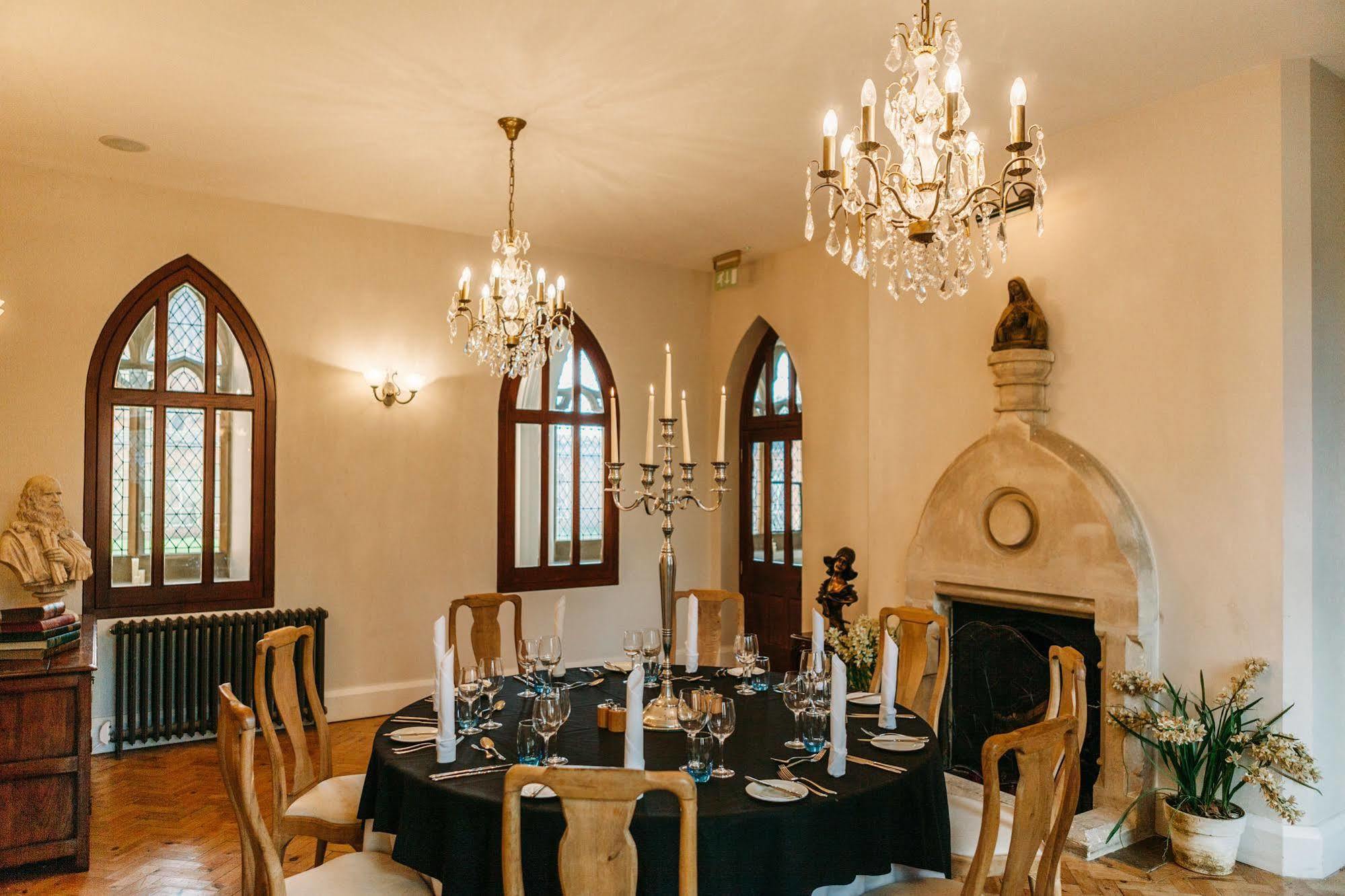 Stanbrook Abbey Hotel, 4*